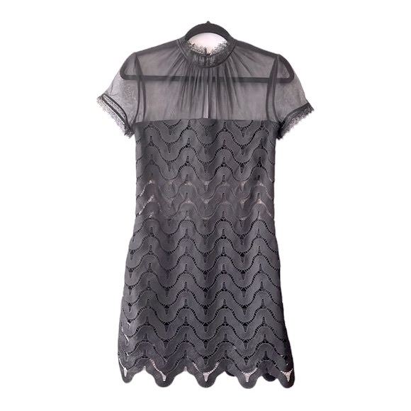 Self-Potrait 'Evie' Short Sleeve Scalloped Chevron Lace Dress, Black, size 4 - Picture 1 of 12